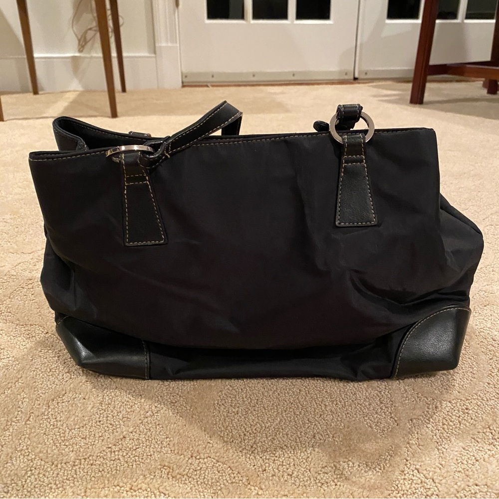 Apostrophe Black Nylon Shoulder Bag Snap Close With Leather Strap Silver Tone